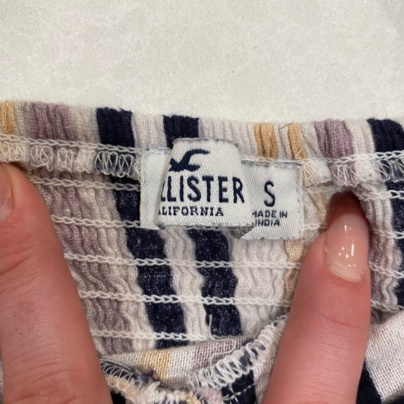 Small hollister crop top - Picture 3 of 3